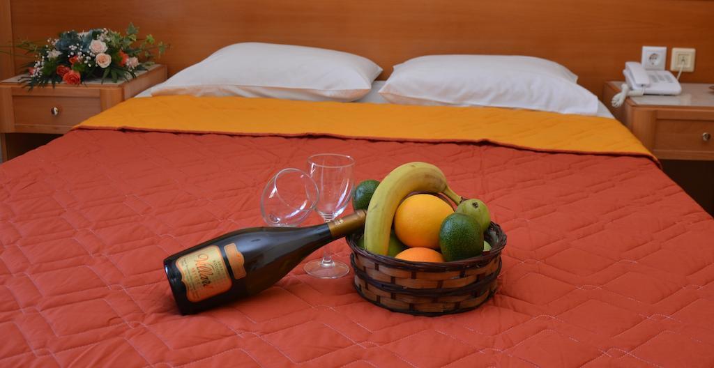 Rhodes City Marine Congo Hotel מראה חיצוני תמונה